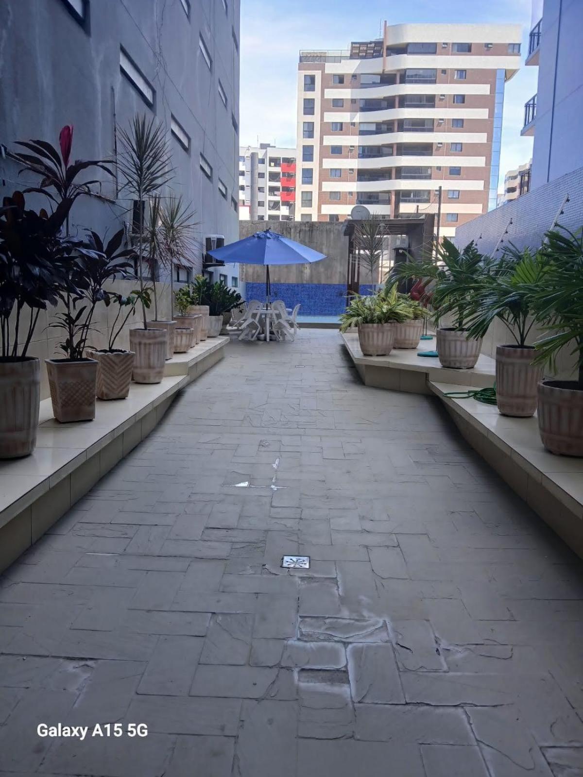 De Ponta Em Frente Ao Tropico Com Manobrista - Apto 208 Apartamento *